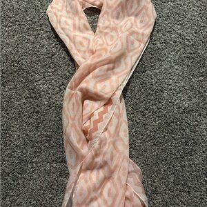 Elegant Pink Patterned Scarf
